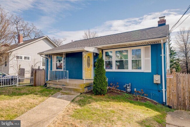 Building Photo - 4305 Oglethorpe St