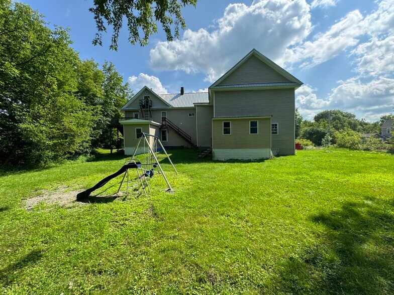 Building Photo - 137 West St
