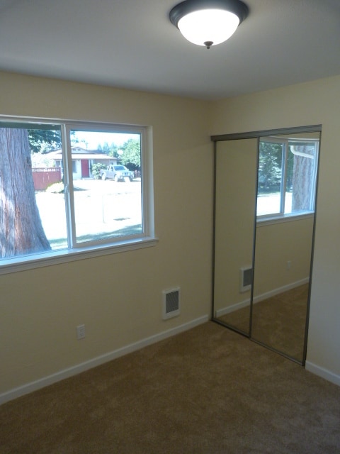 Building Photo - APPLICATION PENDING - Updated Rambler