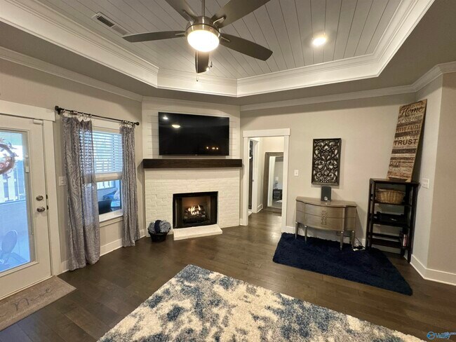 Building Photo - 414 Raleigh Elm Dr