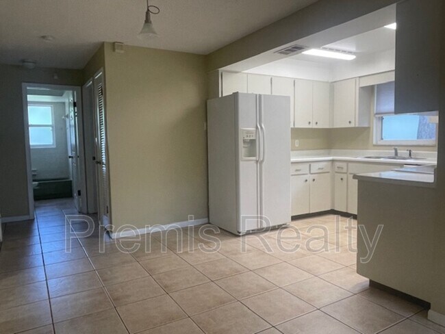 Building Photo - 1310 Amble Ln