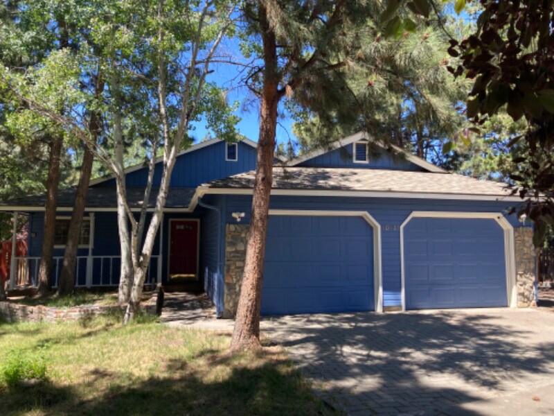 Building Photo - 60637 Devon Cir