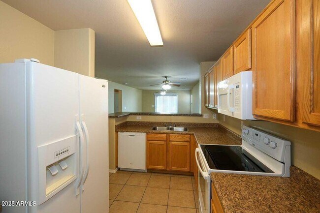 Building Photo - 2281 W Gold Dust Ave