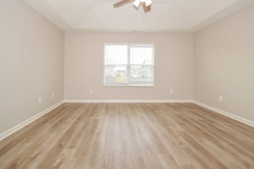 Building Photo - 2338 Ashton Ln