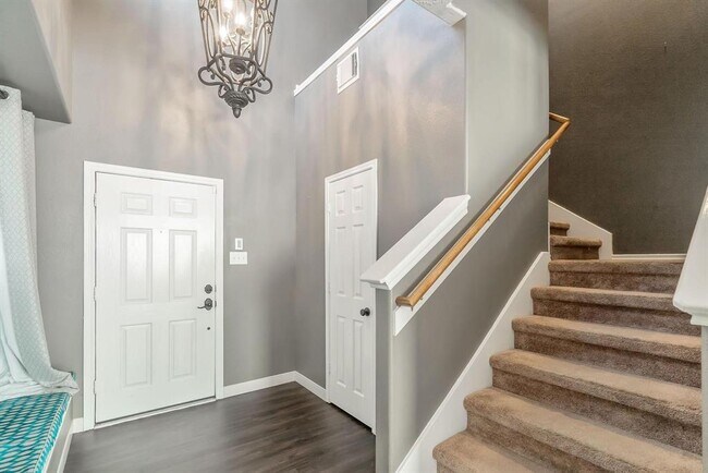 Building Photo - 17139 Oakwood Chase Dr