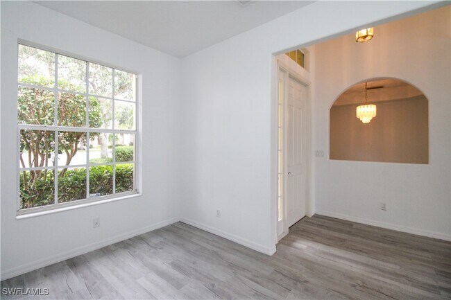 Building Photo - 3927 Aurora Ct