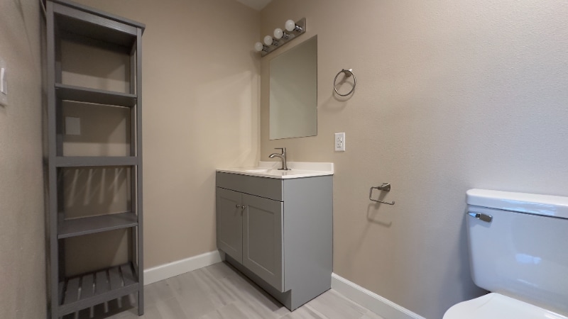 Building Photo - 39391 Tiburon Dr