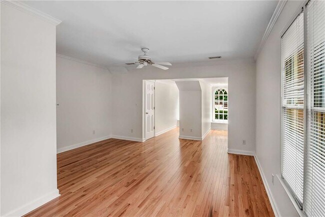 Building Photo - 448 Ivy Park Ln NE