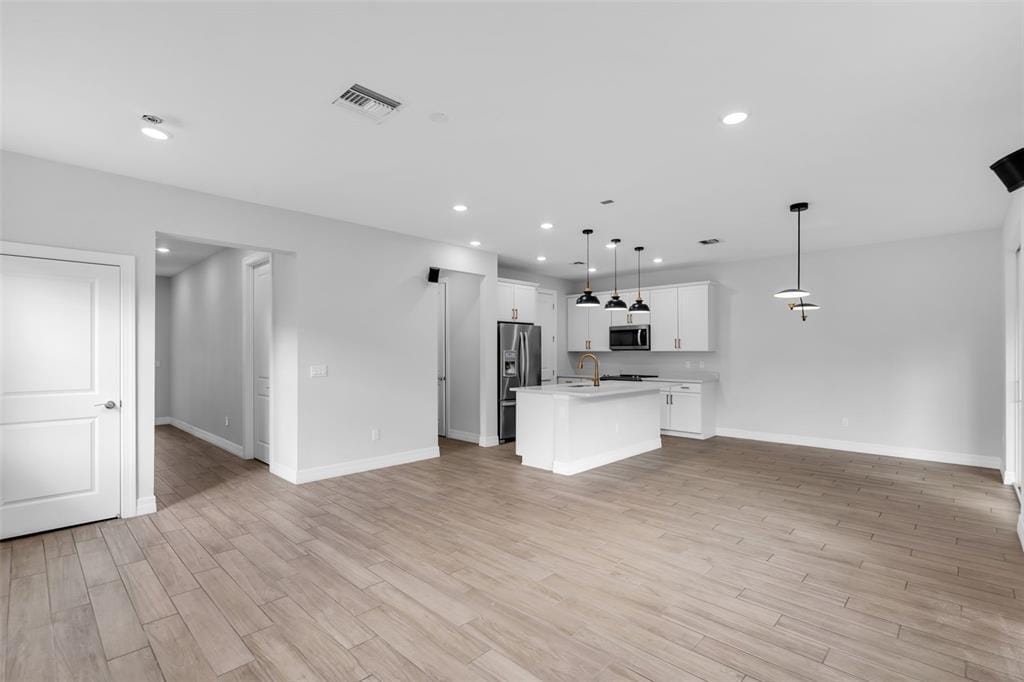 Building Photo - 1595 Evergreen Ter