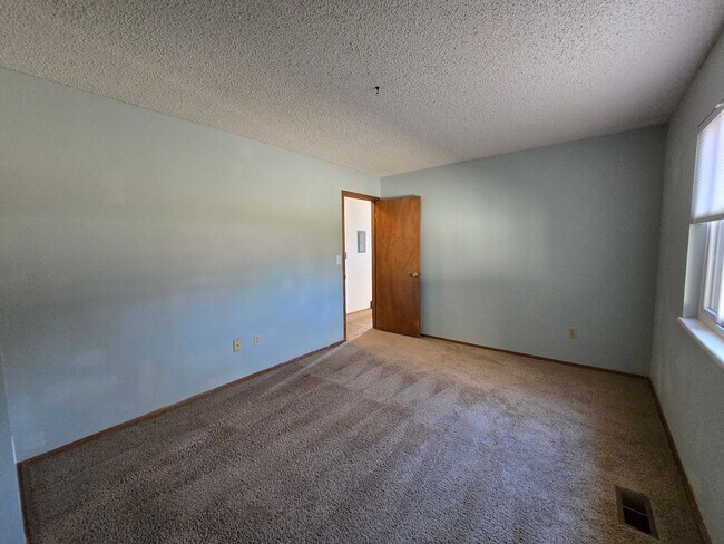 Building Photo - First Floor One Bedroom Condo in Lafayette, CO!