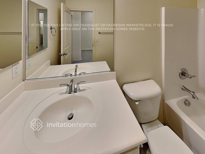 Building Photo - 17649 W Via De Luna Dr