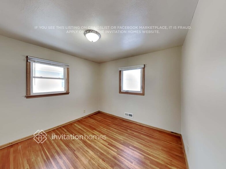 Building Photo - 5239 4th St NE