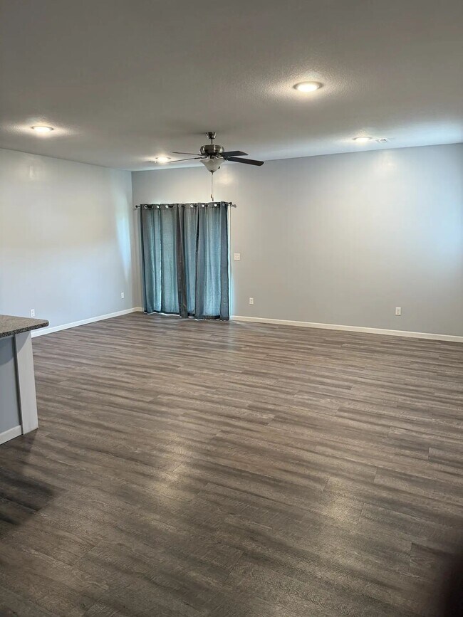 Building Photo - 10608 E Conifer St