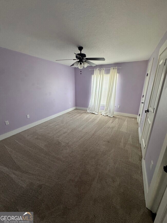 Building Photo - 219 Pine Bluff Dr