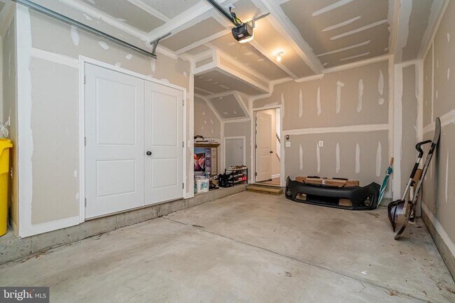 Building Photo - 3929 Small Roundtop Rd