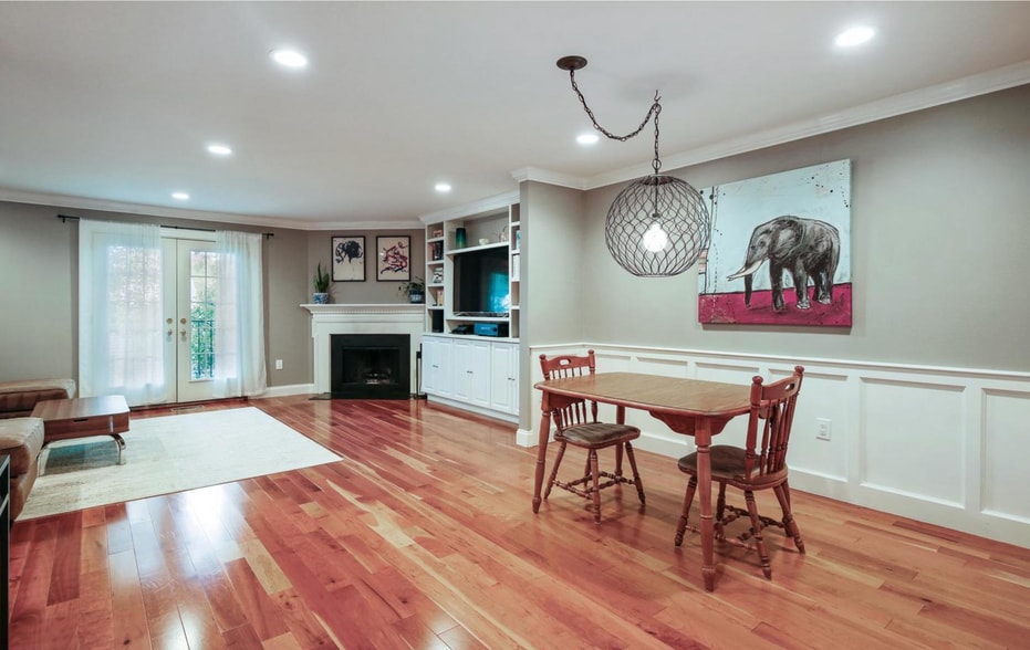 Living and dining room - 1176 N Utah St