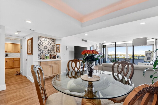 Building Photo - 3589 S Ocean Blvd