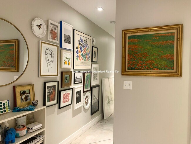 Building Photo - 33 Anderson St