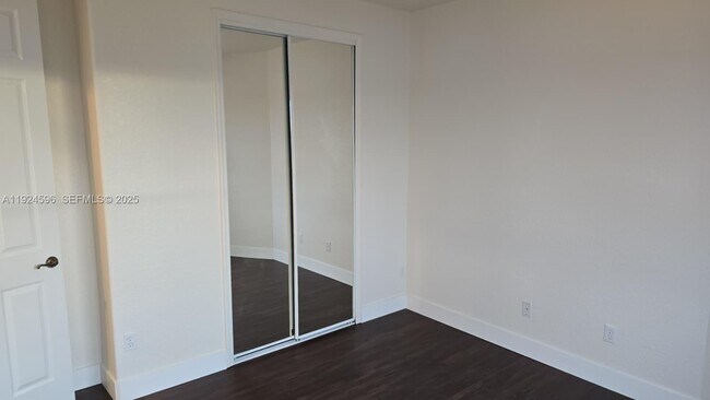 Building Photo - 2802 Quiet Water Trail