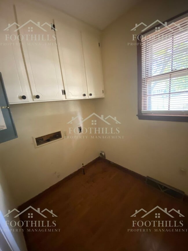 Building Photo - Charming 3BR/2BA Home in Stone Haven