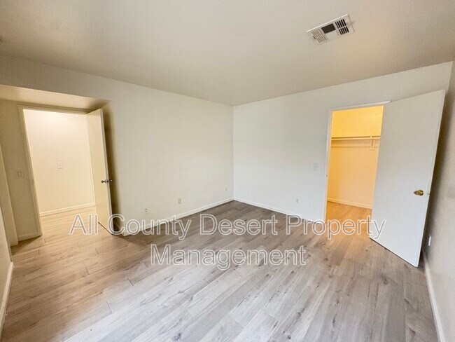 Building Photo - 33687 Whispering Palms Trail