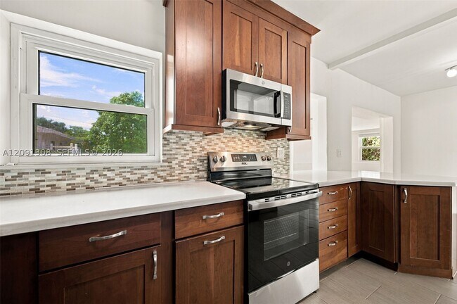 Building Photo - 7120 SW 58th St