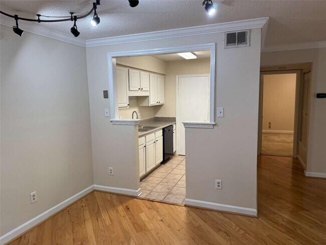 Building Photo - 5005 Wingate Way