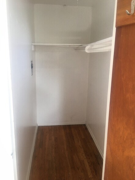 Building Photo - 1219 Parker St