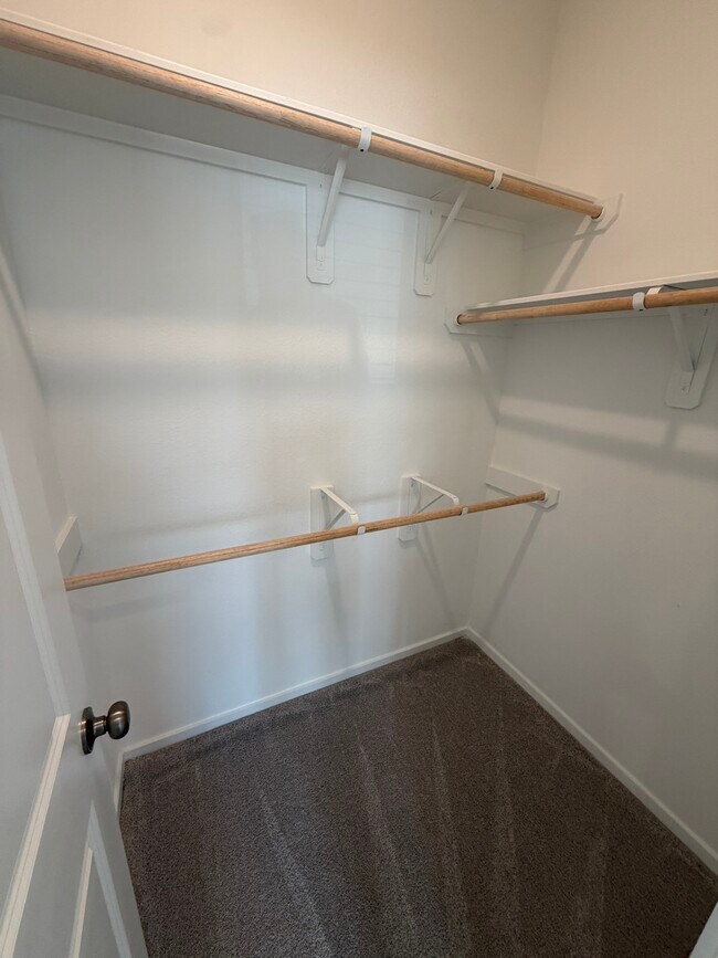 Building Photo - 2211 Salinas Dr