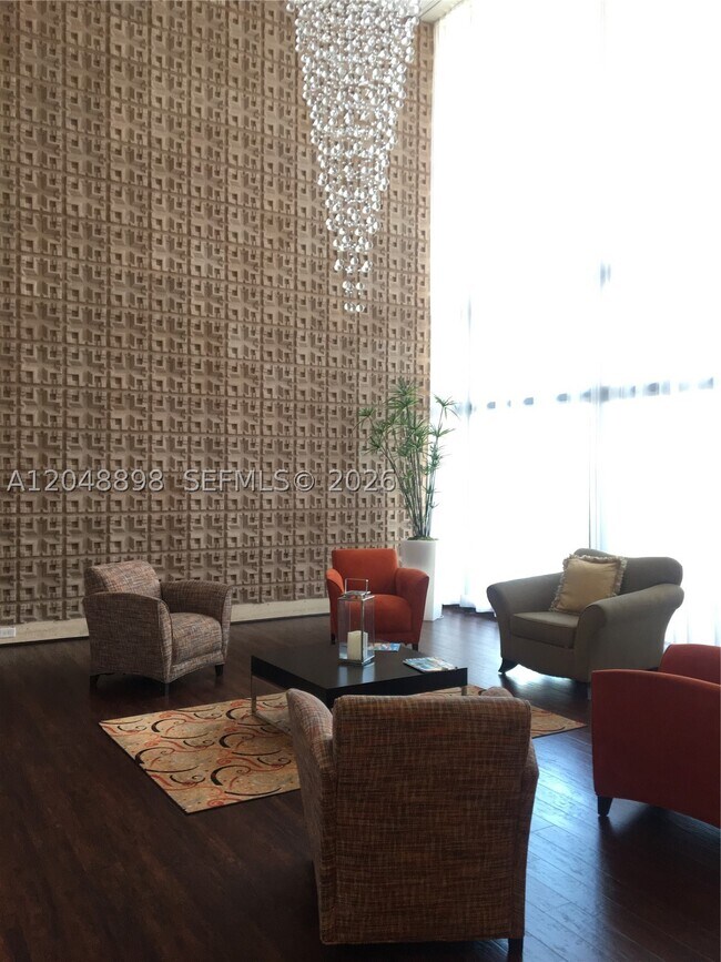 Building Photo - 2899 Collins Ave