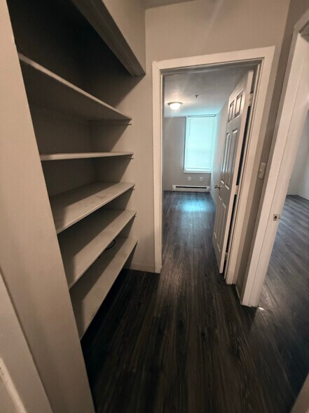 Building Photo - 39 N 10th St