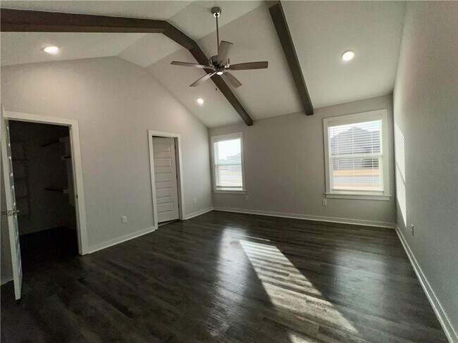 Building Photo - 331 W Taverner Xing