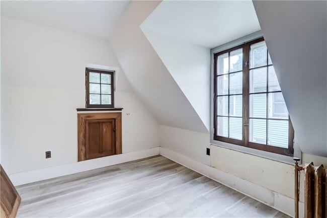 Building Photo - 500 Oxford St