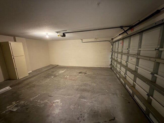 Building Photo - 6123 Metrowest Blvd