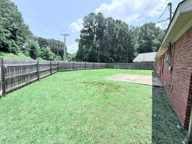 Building Photo - 1001 Creekside Pl