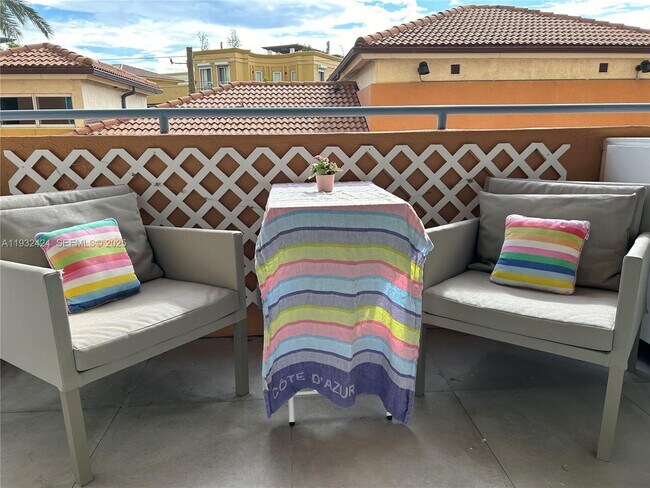 Building Photo - 90 Alton Rd