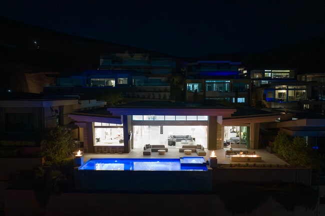 Building Photo - 663 Palisade Rim Dr