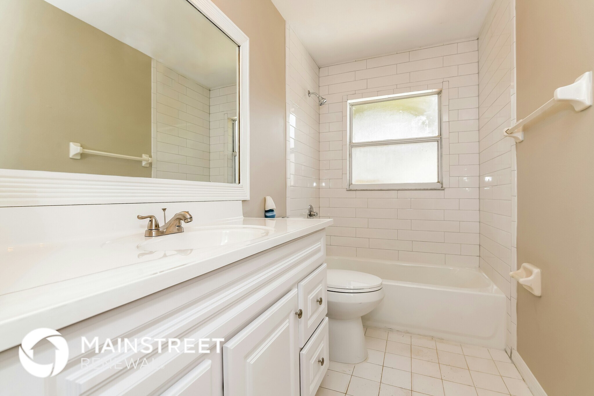 Building Photo - 10624 Lake Ralph Dr