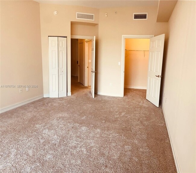 Building Photo - 3001 NE 185th St