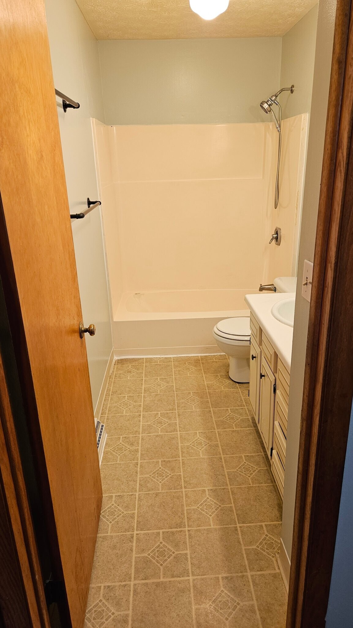 Building Photo - 4852 Alexander Rd