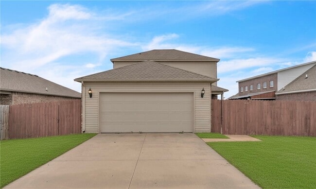 Building Photo - 4404 SW Gallatine Ave