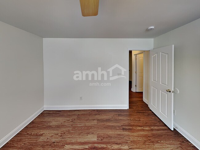 Building Photo - 12418 Winget Rd