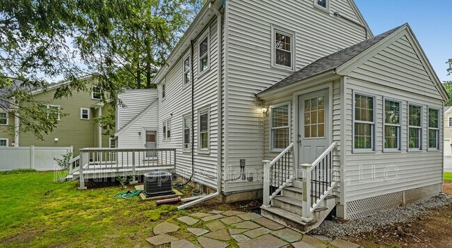 Building Photo - 14 Gleason Rd