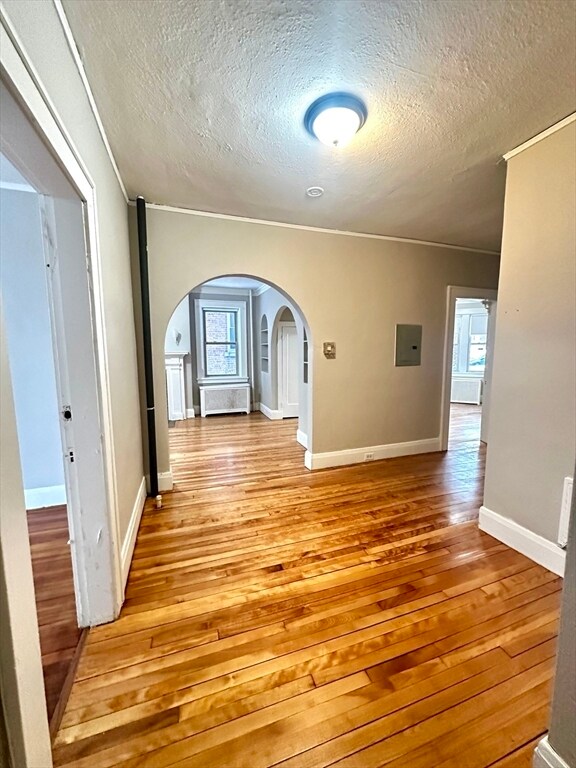 Building Photo - 577 Pleasant St