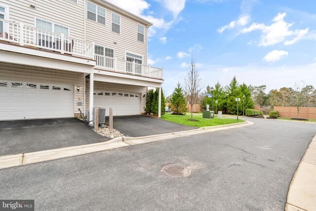 Building Photo - 42988 Atoka Manor Terrace