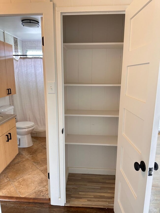 Building Photo - Kaumana Home with Modern Upgrades