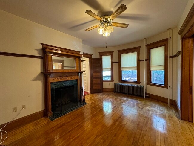 Building Photo - 590 Cambridge St