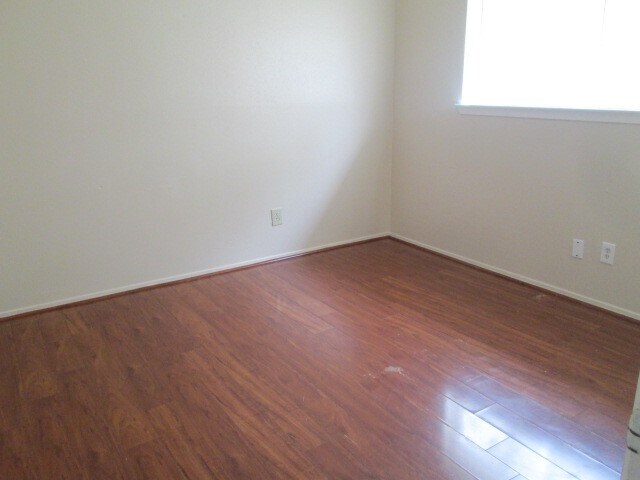 Building Photo - 811 Whispering Pine Dr