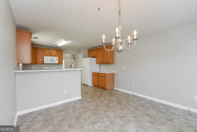 Building Photo - 6492 Grand Hickory Dr