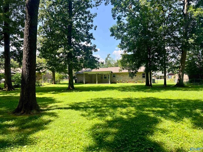 Building Photo - 110 Laurel Oak Rd